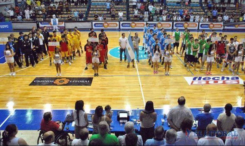 Regatas volvi� a ganar el cl�sico y qued� a un paso de semifinales