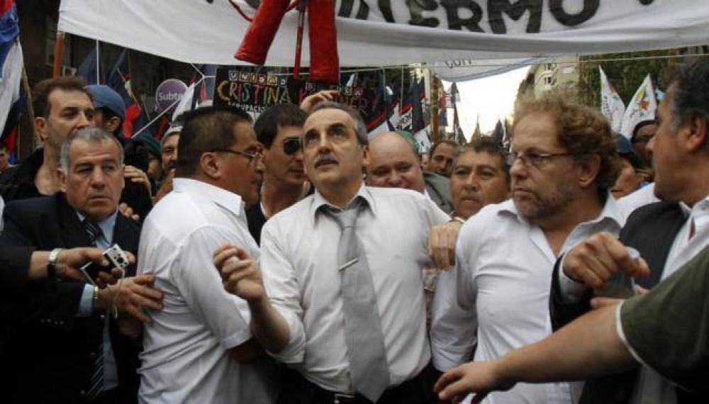 Cruce entre Mestre y De la Sota por el �narcoesc�ndalo�