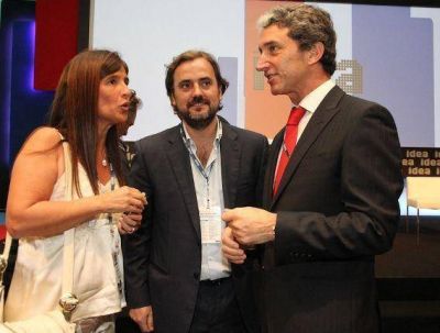 Emiliano Giri y �Pepe� Scioli en el Coloquio de IDEA