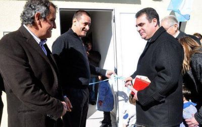 Larra�aga anunci� que comprar�n rampas mec�nicas para los colectivos