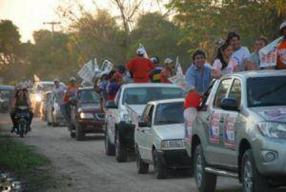 Unin por Chaco: caravana contra los Moreno del Chaco en el Departamento Bermejo