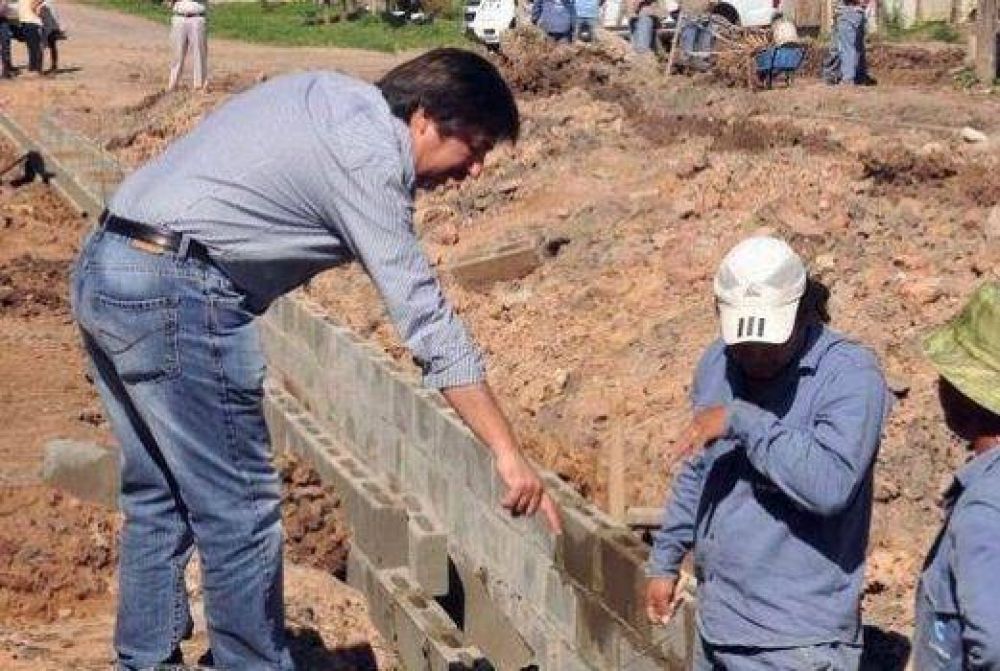 Revisten alcantarillas de Villa Don Enrique y Villa del Oeste