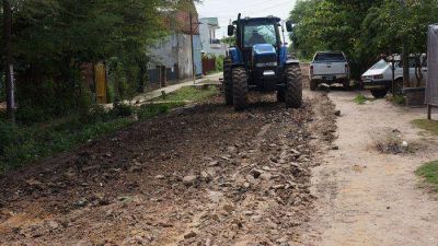 Agradecimiento de vecinos del Santa Rosa por inicio de enripiado de calles