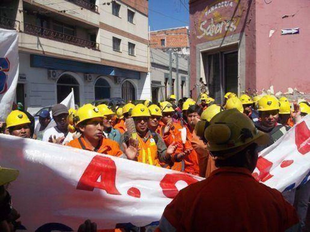 EL FRENTE DE IZQUIERDA SE SOLIDARIZO CON EL RECLAMO DE TRABAJADORES MINEROS DE EL AGUILAR