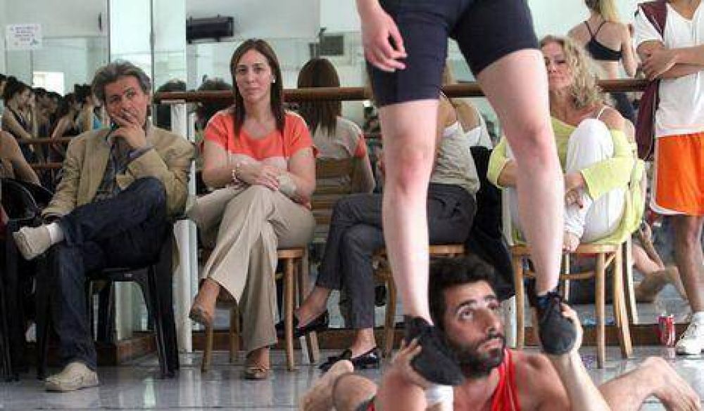 Vidal presenci� los ensayos de los finalistas del concurso "Bocca Calle"