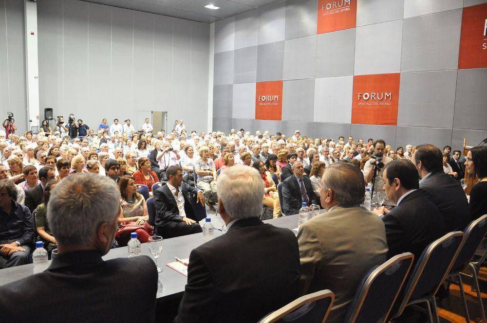 El Gobernador Zamora presidi� la apertura del Consejo Participativo Nacional de Pami
