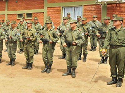 Un nuevo grupo de gendarmes deja Salta para instalarse en Buenos Aires