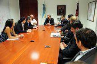 Miguel Isa recibi� a una comitiva del BID que analiza el avance del programa ciudades sustentables