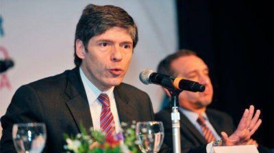CFK cumple a "rajatabla" la orden m�dica y no habla con funcionarios