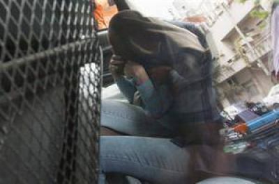 La m�dica que bale� el auto tambi�n habr�a amenazado al encargado del garage