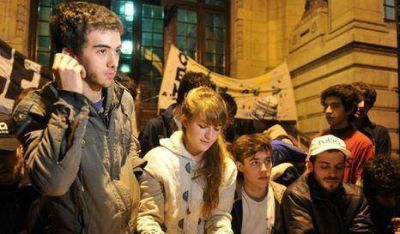 Sancionar�n a los alumnos del Nacional Buenos Aires por la toma