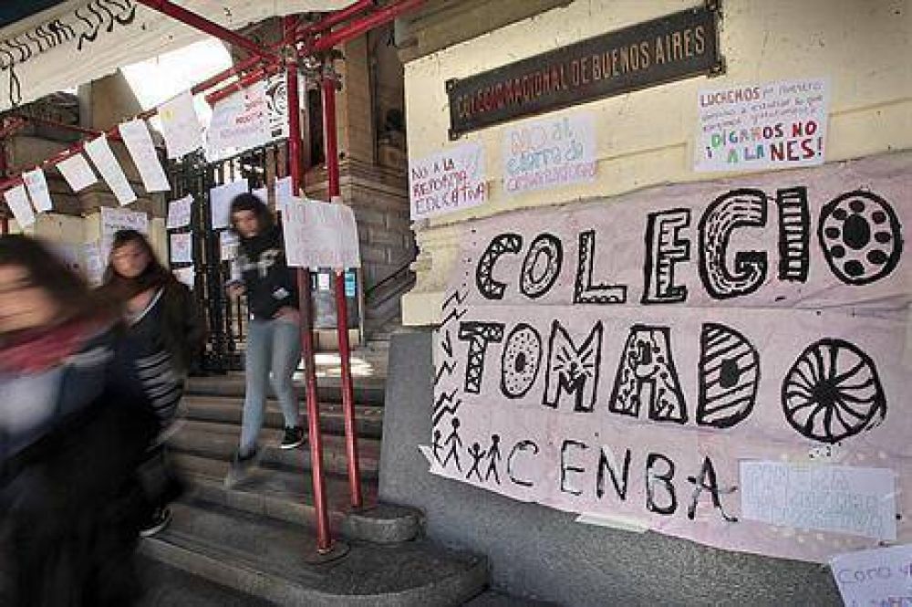 Gustavo Zorzoli anticip� que echar� a los alumnos que profanaron la Iglesia, si se demuestra su autor�a