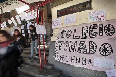 Gustavo Zorzoli anticip� que echar� a los alumnos que profanaron la Iglesia, si se demuestra su autor�a