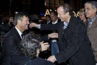 Scioli, Insaurralde y De Vido junto a Tinelli en la vuelta del cine a Bol�var
