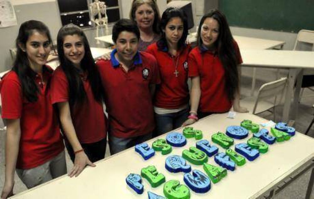 Alumnos del secundario miden la calidad del agua: aguafiestas para la contaminaci�n