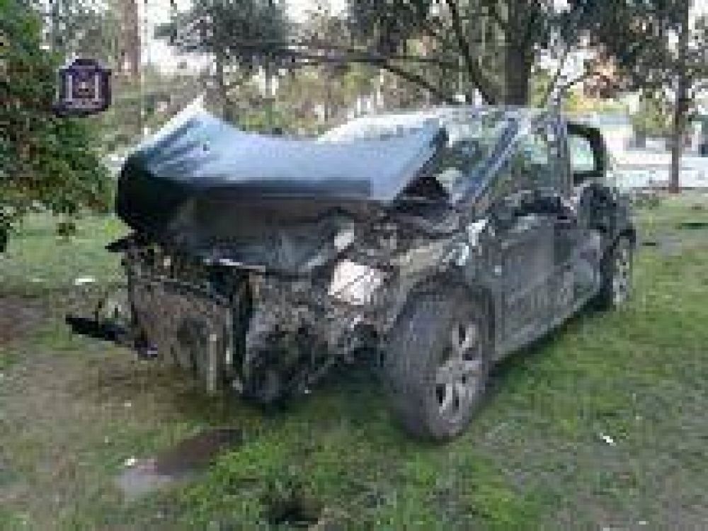 Dos heridos en un violento choque frente a la Legislatura de Salta