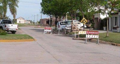 Construyen canal de desag�es