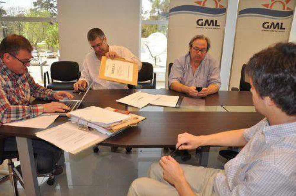 Abrieron los sobres de la licitaci�n para construcci�n de viviendas en Roberts y Lincoln