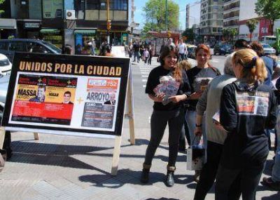 Unidos por la Ciudad comenz� la entrega de 500.000 juego de boletas de Massa/ Hogan+Arroyo en Mar del Plata y Bat�n