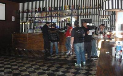 Clausuran local, secuestran droga y aprehenden 27 personas