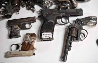 Se sacaron de circulaci�n unas 6 mil armas
