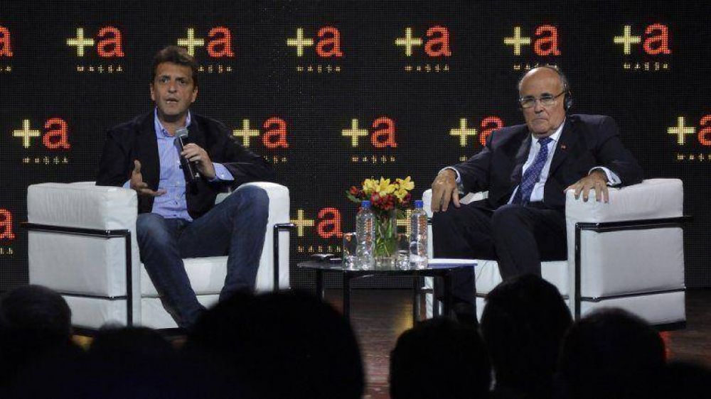 Giuliani: "Un pa�s no puede luchar solo contra el narcotr�fico"