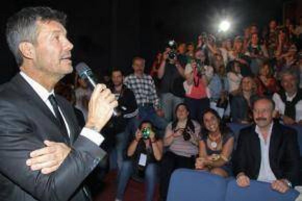 Inza reafirm� su compromiso para avanzar en el Complejo Cultural San Mart�n