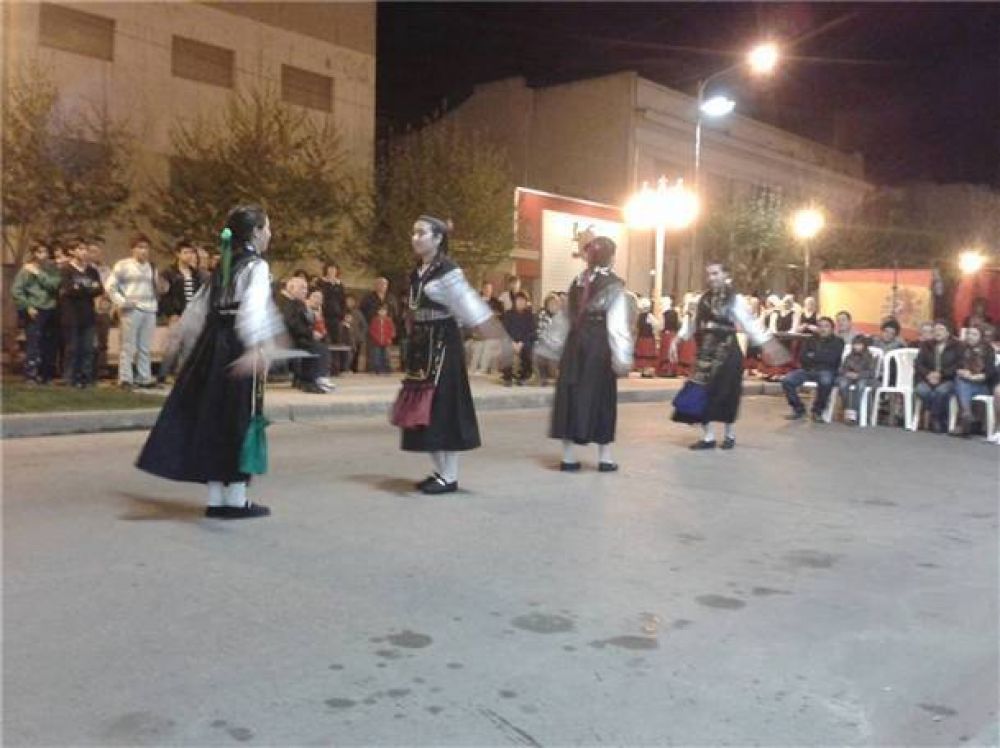 Se celebr� la edici�n 18 de la Fiesta de la Hispanidad