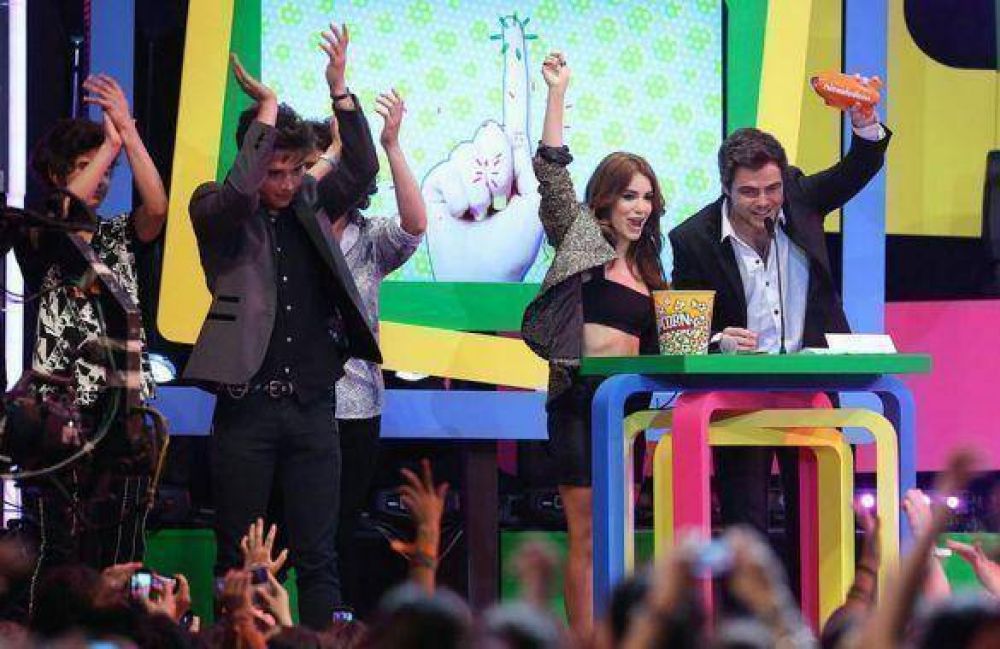 Lali Esp�sito y Peter Lanzani, los grandes ganadores de los premios Kids' Choice Awards