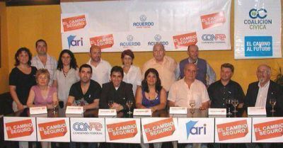 Se proclam� anoche la lista de candidatos del ARI Coalici�n C�vica Confe