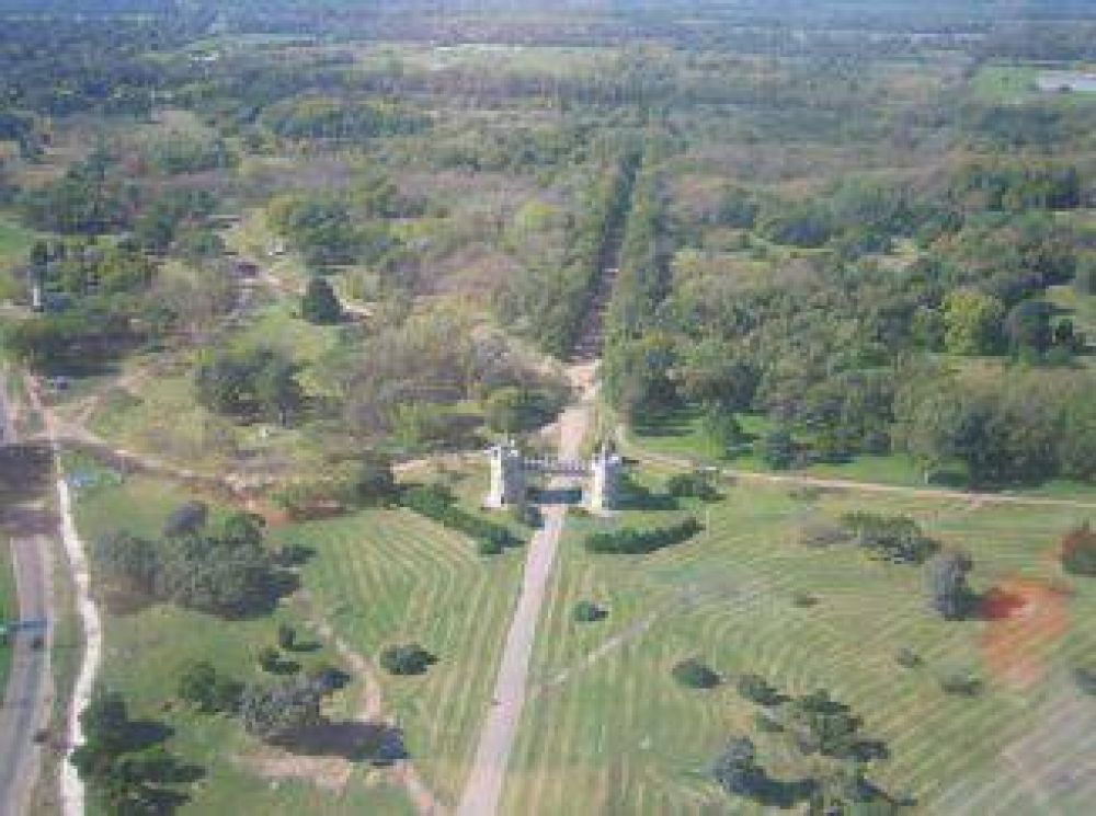 Parque Pereyra Iraola: Repudio al avance de la autopista Per�n