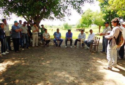 Productores destacaron decisi�n del gobernador de instalar una hilander�a