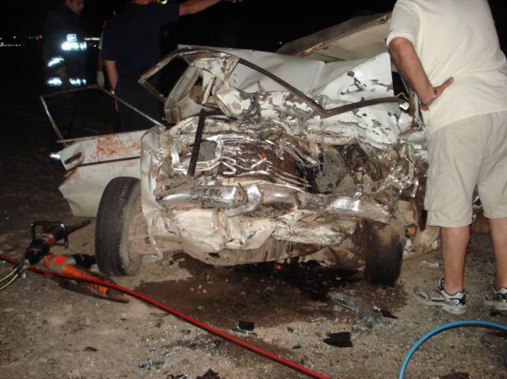 Accidente en la colectora de Villa Ramallo: dos muertos y varios heridos