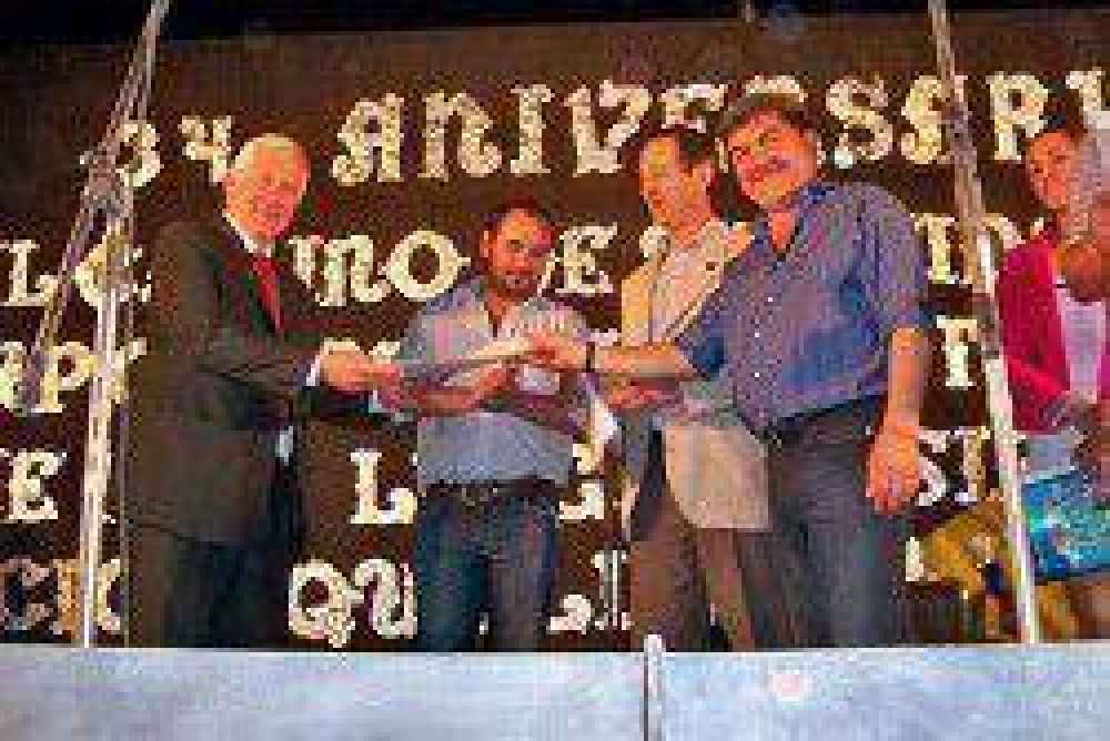 El Sauzalito: Diputados provinciales participaron del d�a del pueblo