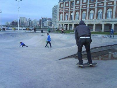 Cada vez m�s chicos practican skate en las pistas marplatenses