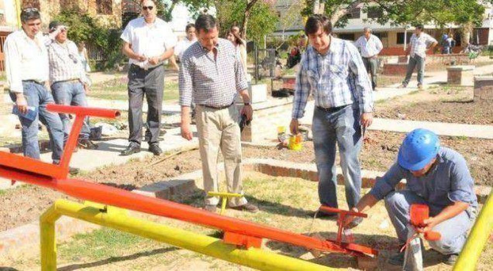 Construyen 19 plazas en distintos barrios de Resistencia