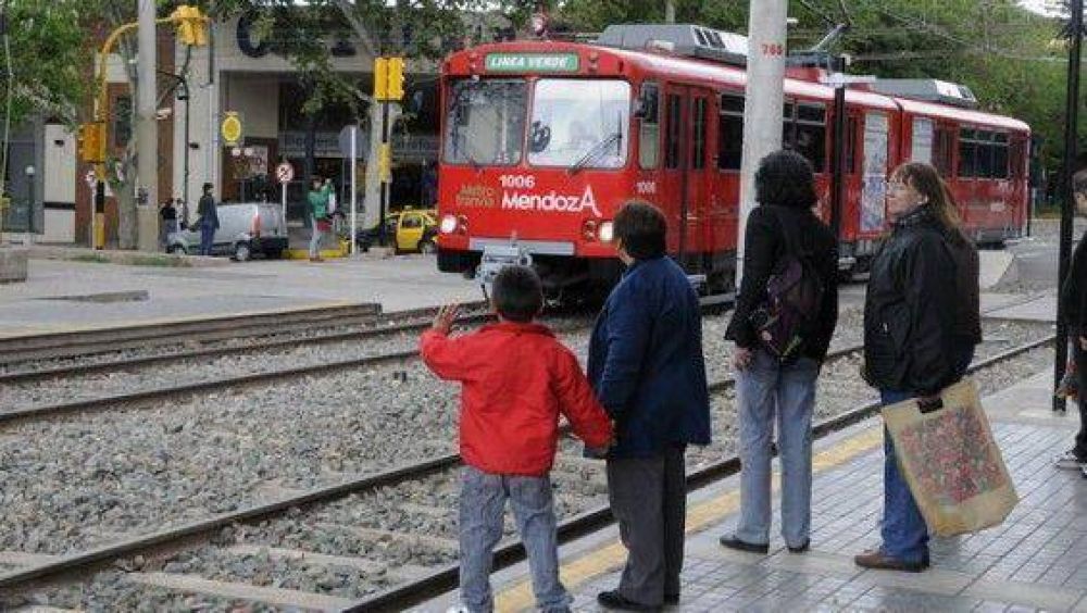 Aumentaron las frecuencias del Metrotranv�a
