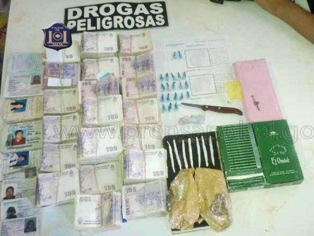 En un allanamiento en B� Solidaridad secuestraron coca�na y gran cantidad de dinero