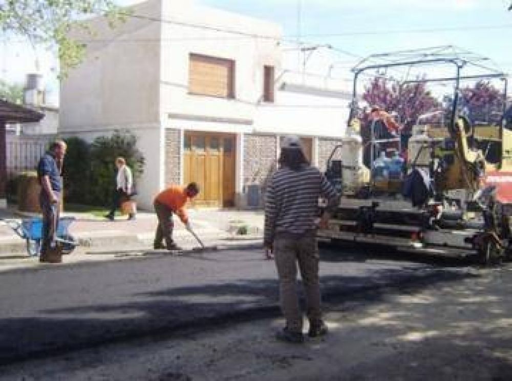 En pocos d�as finalizar�n la obra de bacheo de calles