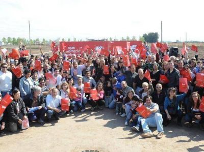La provincia adjudic� los primeros 166 lotes del parque Ibarlucea