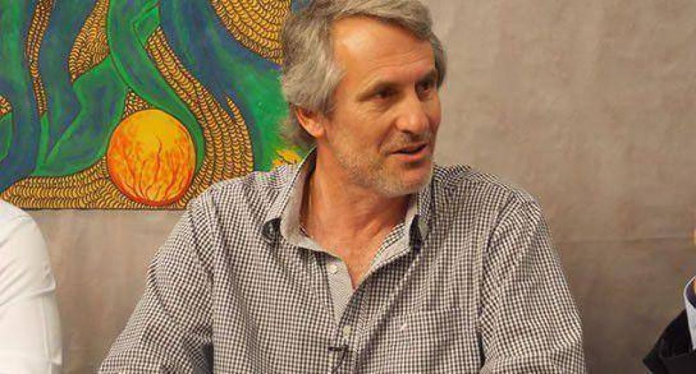 "El gobierno aument� la tasa municipal el 558%"