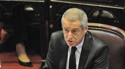 Landau: �a Sergio Urribarri le queda chica su provincia�