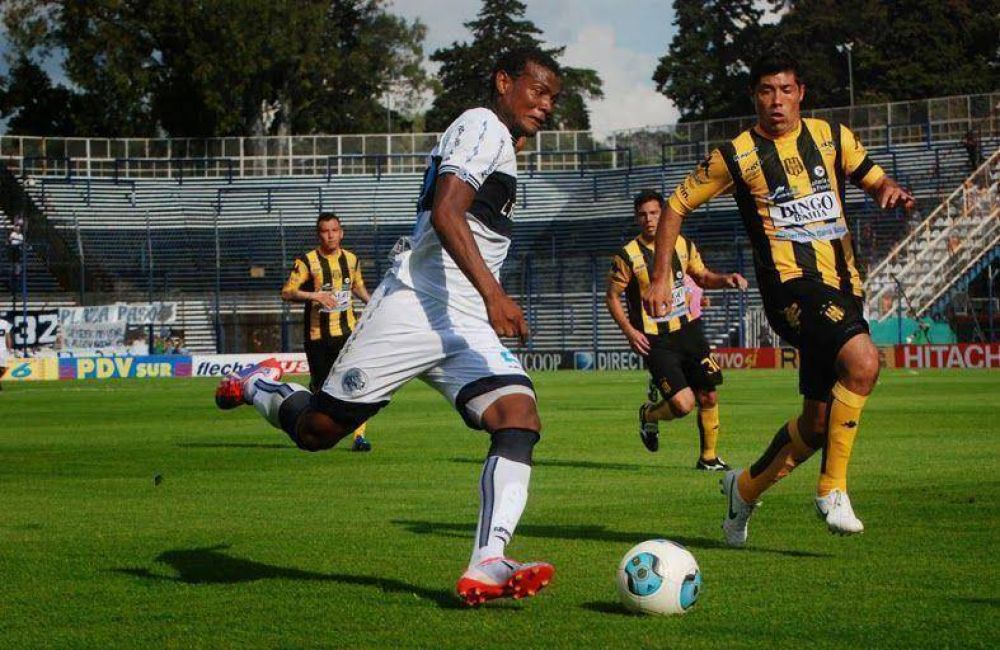 Dos errores y un pobre empate para el Lobo