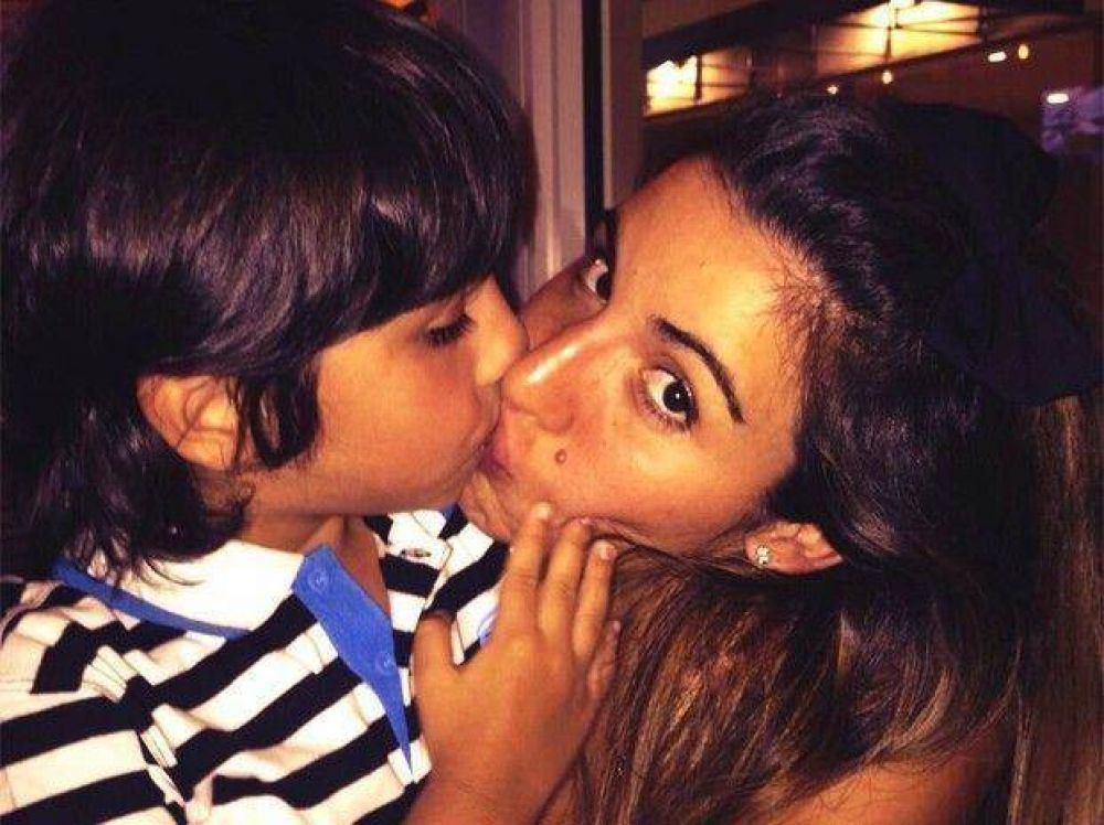 Gianinna Maradona pas� el D�a de la Madre con su hijo Benjam�n
