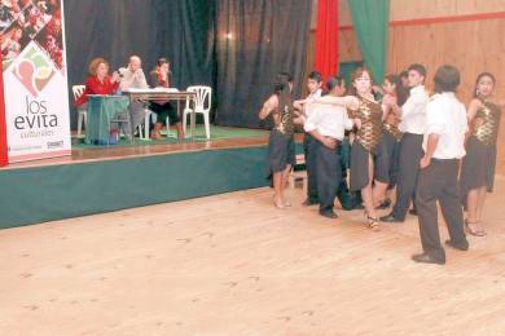 La TV P�blica del Chubut transmiti� m�s de 10 horas en vivo la final de los �Culturales Evita�
