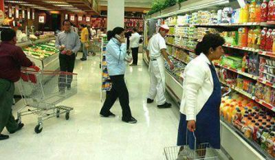 Los supermercados venden un promedio 12 millones de pesos por d�a en Chubut