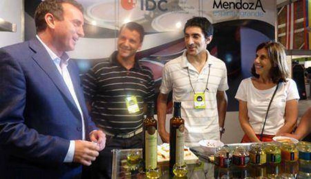 Exitosa participaci�n de productores mendocinos en el Festival Ra�z en Buenos Aires
