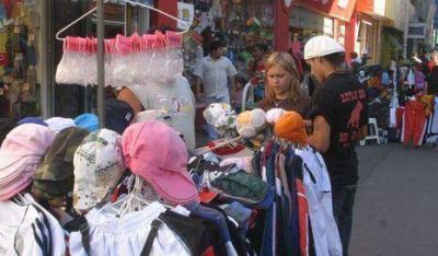 Flores: Protestan contra la venta ilegal