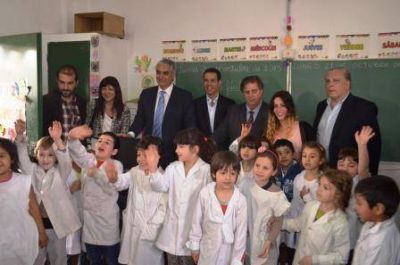El Gobierno bonaerense inaugur� un centro de tecnolog�a en Vicente L�pez 