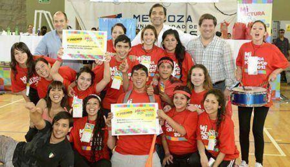 Mi Factura: la Escuela Garc�a Lorca de Godoy Cruz gan� el Primer Premio